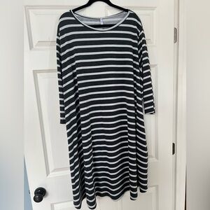 Cooper Road Collection woman’s 5X grey stripe dress